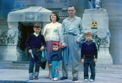 Roberto with family in 1963