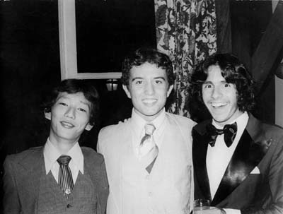 Roberto with Alfredo and Roberto Mann in 1977
