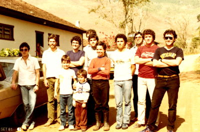 Roberto with cousins and brothers in 1981